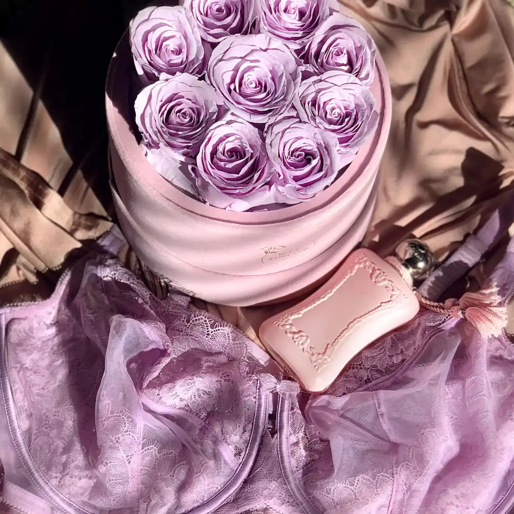 9 Lilac Roses - Pink Round Suede Box