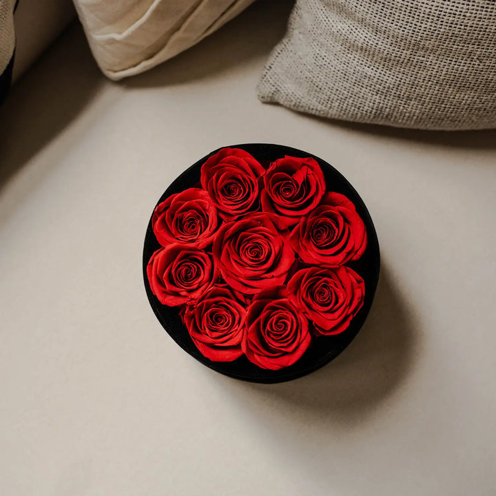 9 Red Roses - Round Black Velvet Box