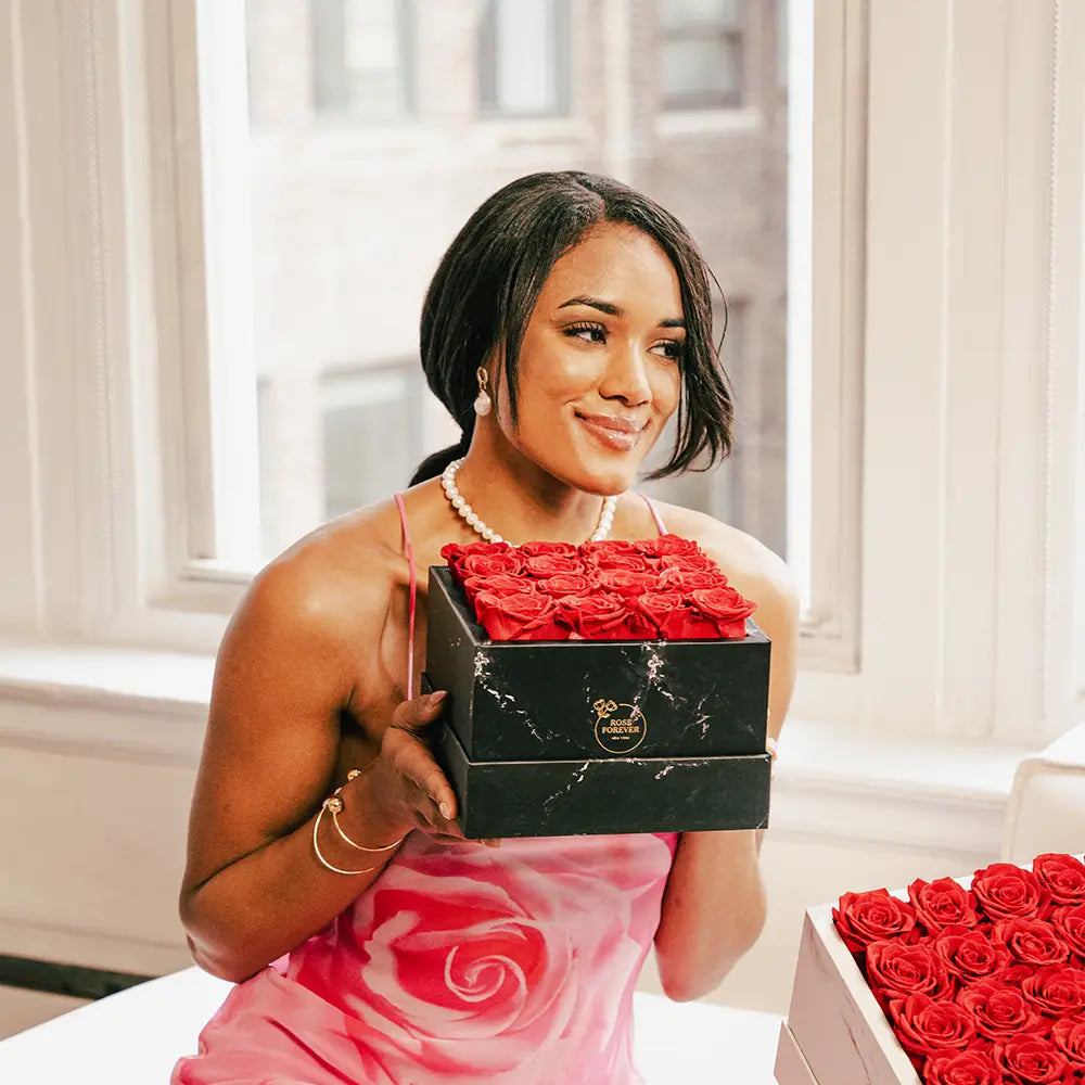 16 Red Roses - Black Marble Square Box