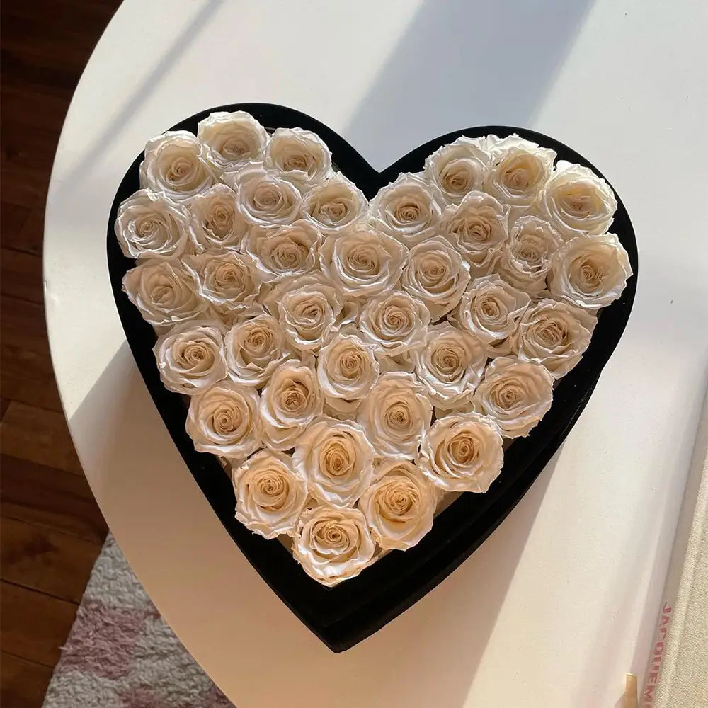 36 Ivory Roses - Heart Box