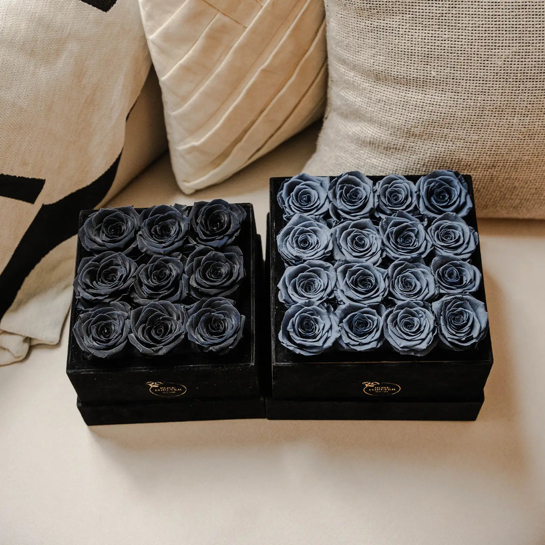 9 Grey Roses - Black Square Velvet Box