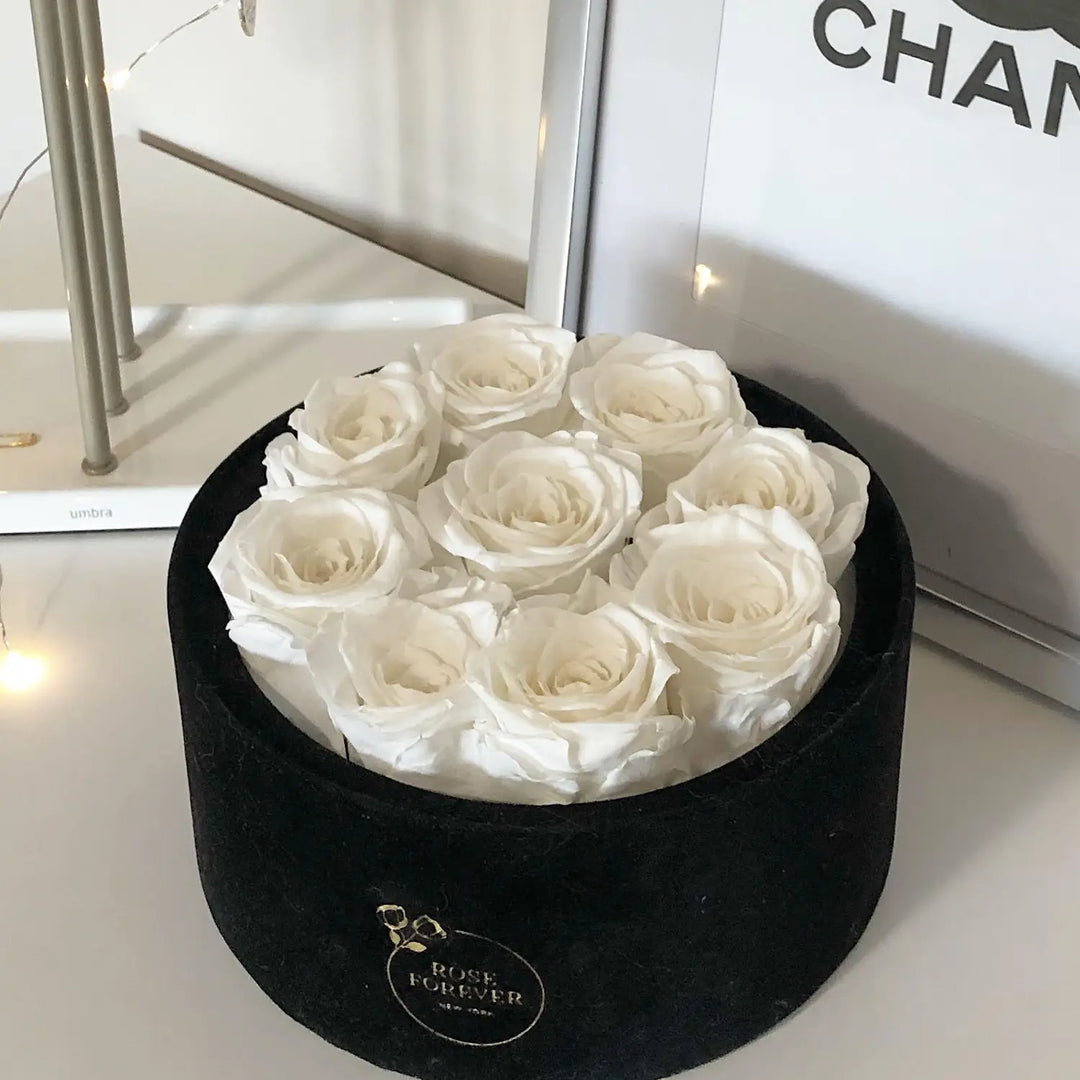 9 White Roses - Black Round Velvet Box