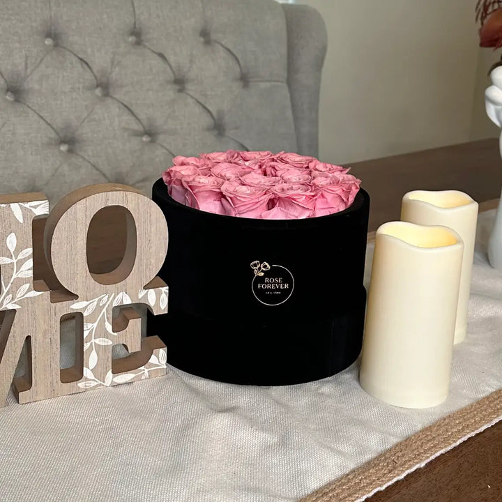 9 Pink Roses - Black Round Velvet Box