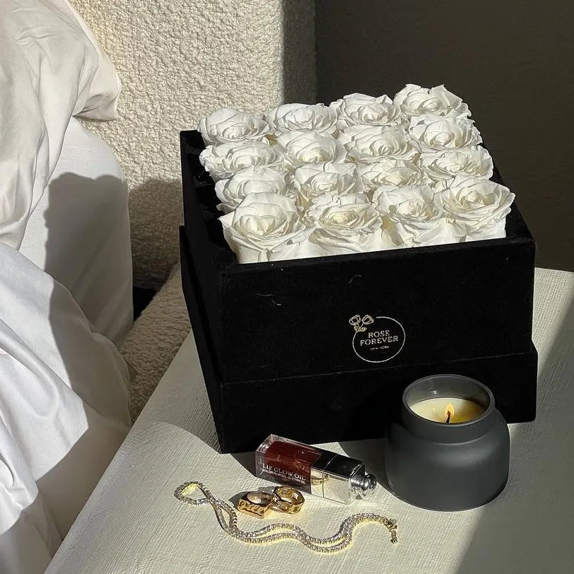 16 White Roses - Black Square Velvet Box